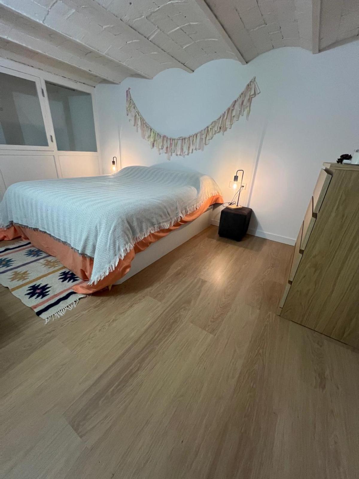Habitacion Privada En Bello Apartamento Compartido Барселона Екстер'єр фото